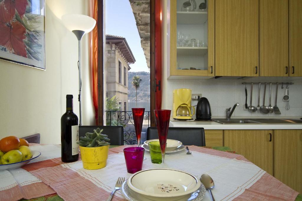 Appartamenti Orta Orta San Giulio Δωμάτιο φωτογραφία